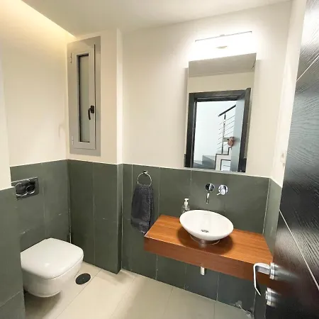 Modern In Gated Complex Sierra Blanca Villa *