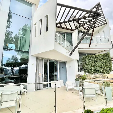 Modern In Gated Complex Sierra Blanca Μαρμπέλλα